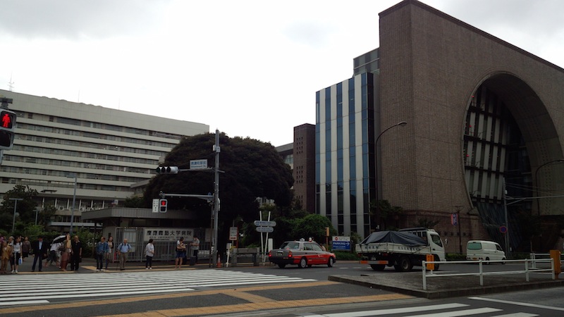 信濃町駅前慶応病院